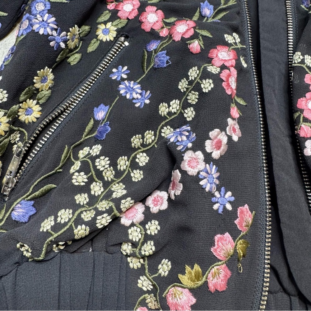 Needle & Thread Floral jacket size 0 - Picture 4 of 9